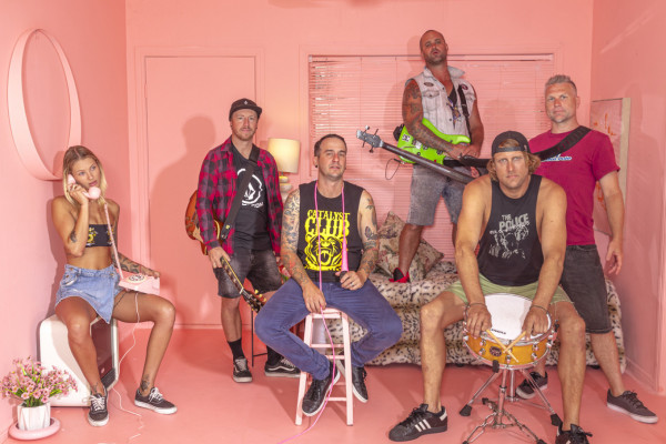 Fake News: &ldquo;Moving On&rdquo;