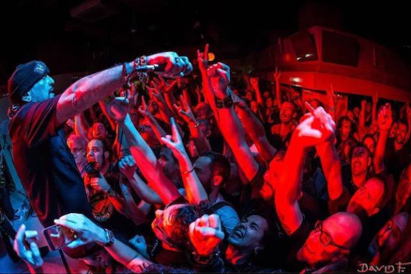 Handsome Dick Manitoba to tour texas