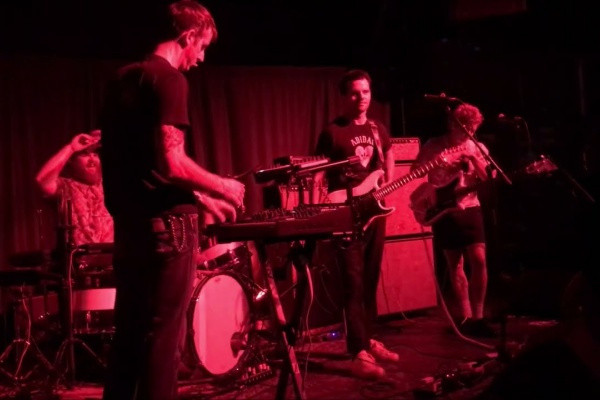 Love Fiend: "Hard Feelings"