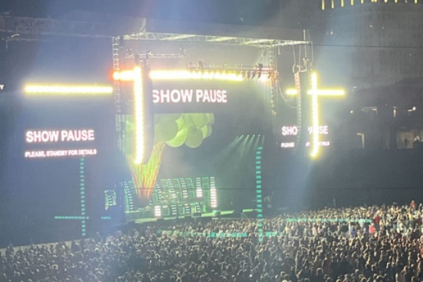Green Day's Detroit show paused due to unauthorized drone
