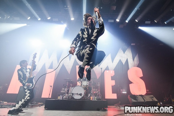 The Hives / Bad Nerves at History in Toronto, ON 09/16