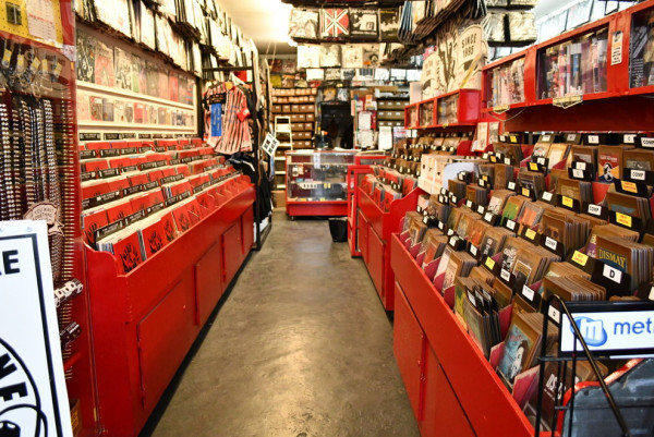 Headline Records restarts label and wants YOU to be on it (if you are from Cali)