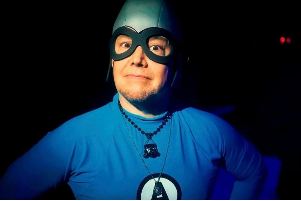 El Hefe to play trumpet with Aquabats