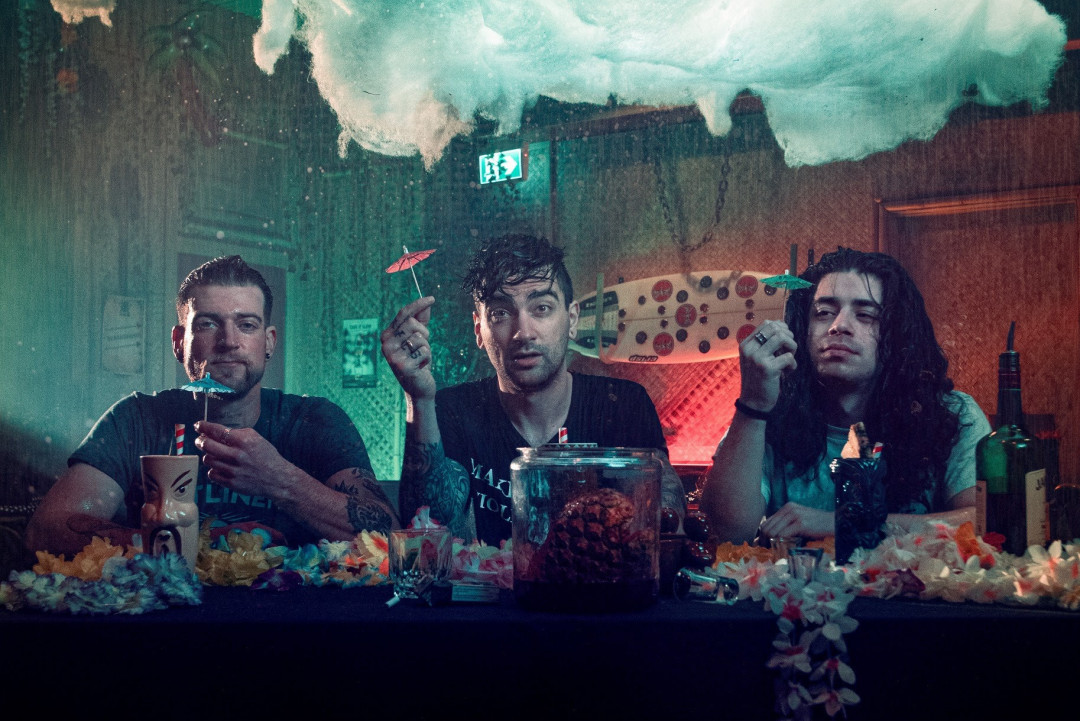 The Highsides: "Starved"