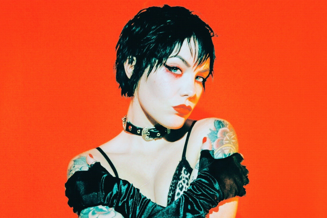 Punknews Podcast Special: Suzi Moon talks her new record