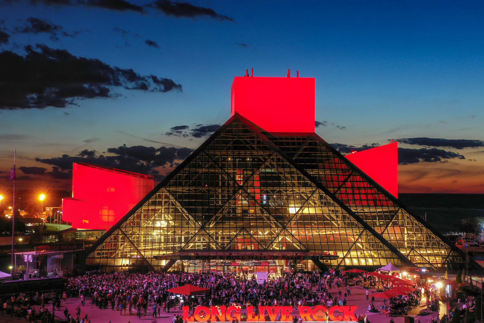 NY Dolls, Devo, RATM, Judas Priest, MC5, Dolly, Eminem, ATCQ, more nominated for Rock Hall 2022