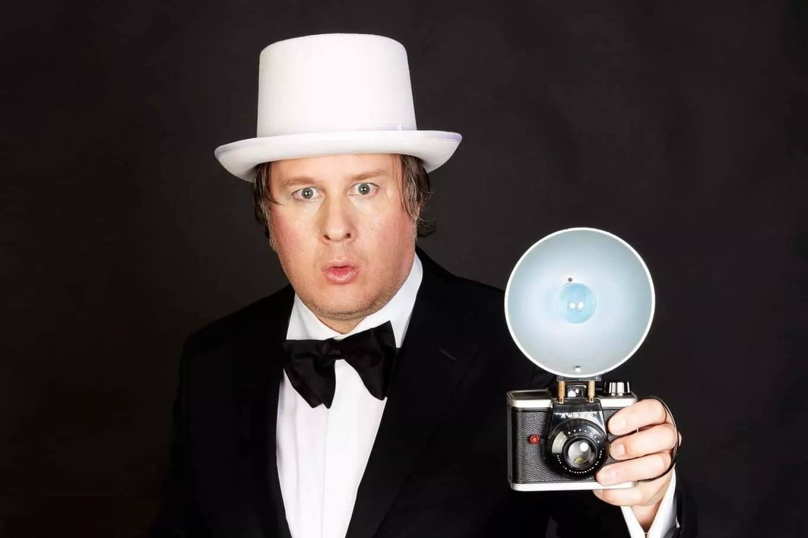 Check out the new video by Jonny Couch which features Jody Porter of Fountains of Wayne!