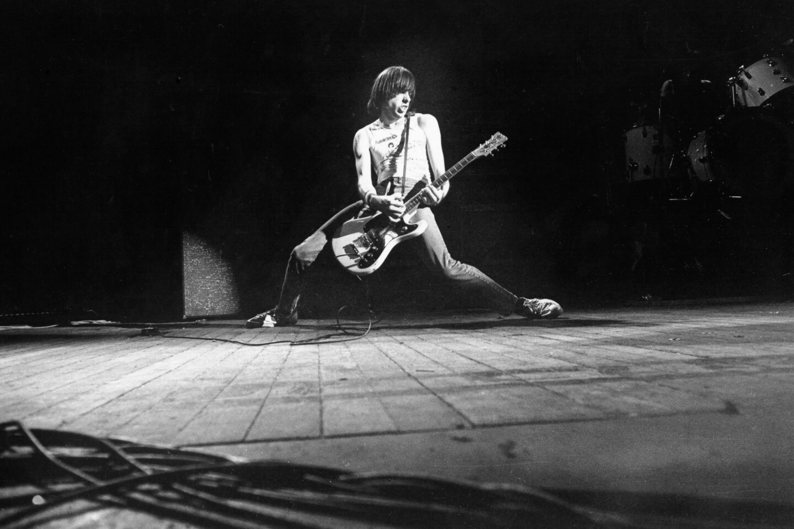 CJ, Tim Armstrong, Billy Idol, Armisen to play Johnny Ramone B-day, Travolta too!