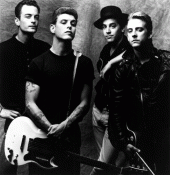 Social Distortion: "Far Behind"